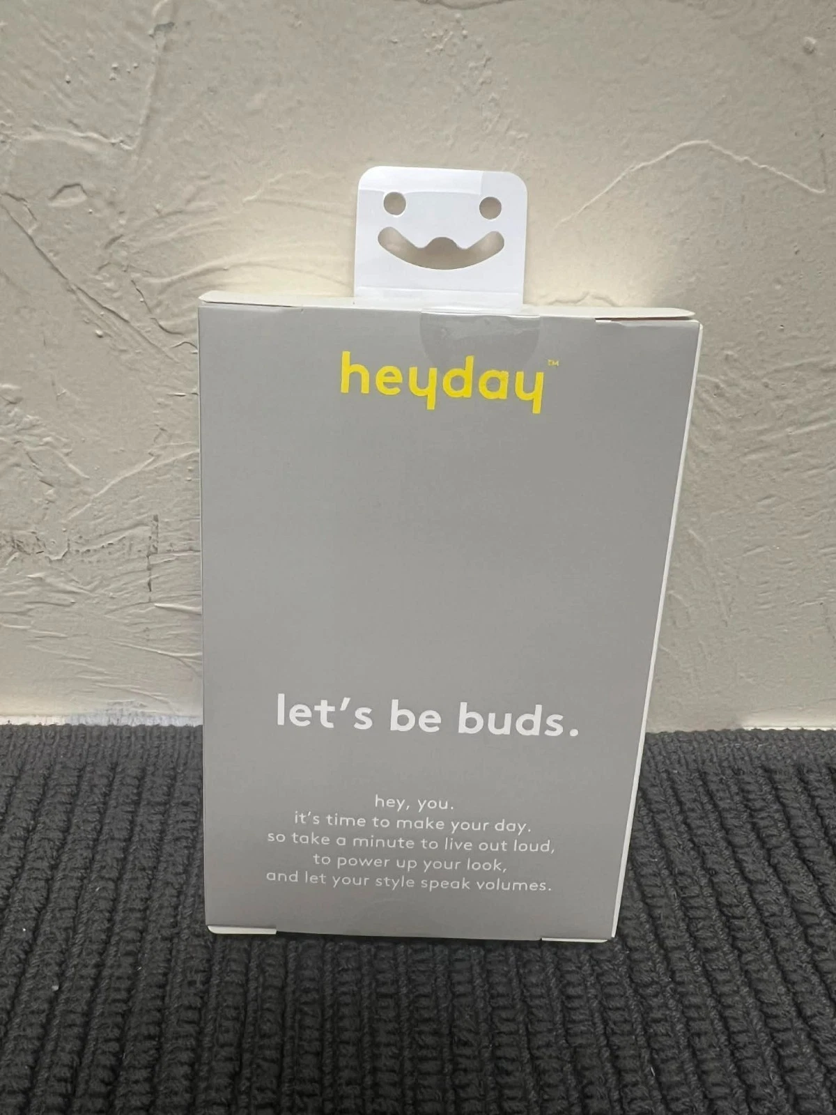 Brand New in Box heyday Bluetooth Wireless Earbuds, Purple - Image 2